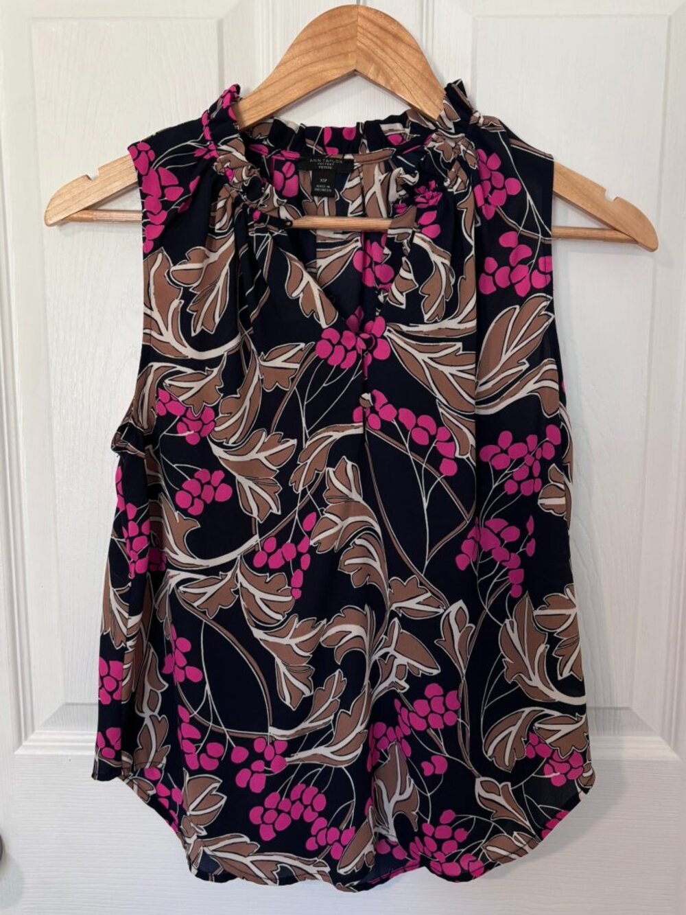 Ann Taylor floral top XSP